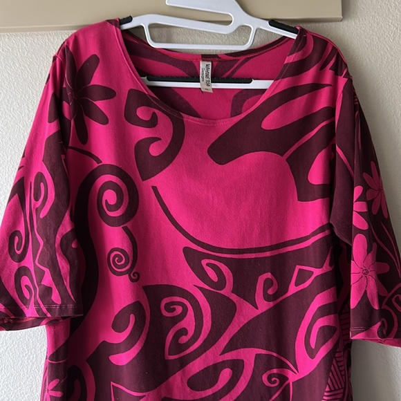 Wahine Toa Pink and Brown Patterned Women's Top - Picture 5 of 5